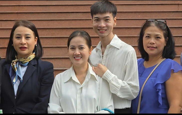 Hoãn tòa vụ tranh chấp thừa kế trong gia đình cố nghệ sĩ Vũ Linh - Ảnh 1. Vũ Linh - Ảnh 1.