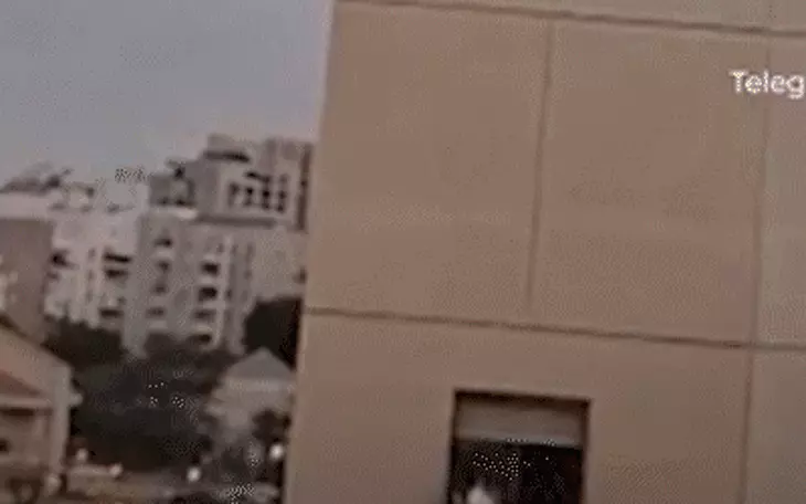Iran tố Israel tiếp tục tấn công sau thời điểm ngừng bắn có hiệu lực - Ảnh 3.