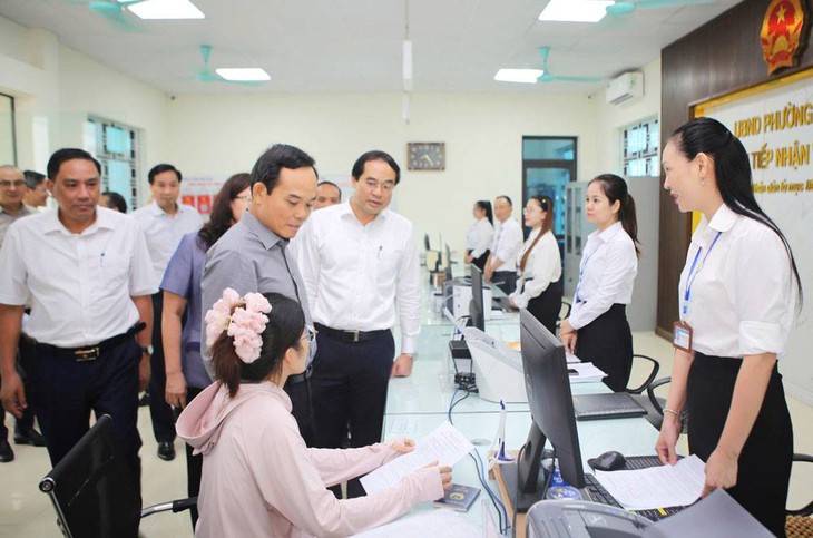 Xem xét giải quyết chế độ, chính sách cho gần 2.000 cán bộ, công chức ở Lào Cai và Yên Bái - Ảnh 1.