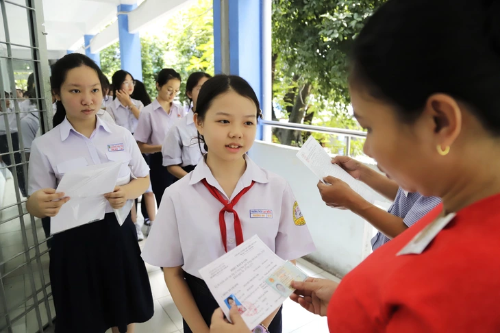 Điểm chuẩn vào lớp 10 TP.HCM: Sẽ căng thẳng ở trường tốp trên Điểm chuẩn vào lớp 10 TP.HCM: Sẽ căng thẳng ở trường tốp trên