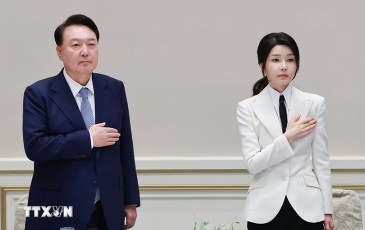 Cựu đệ nhất phu nhân Hàn Quốc Kim Keon Hee bị tước bằng thạc sĩ vì đạo văn - Ảnh 1. Cựu đệ nhất phu nhân Hàn Quốc Kim Keon Hee bị tước bằng thạc sĩ vì đạo văn - Ảnh 1.