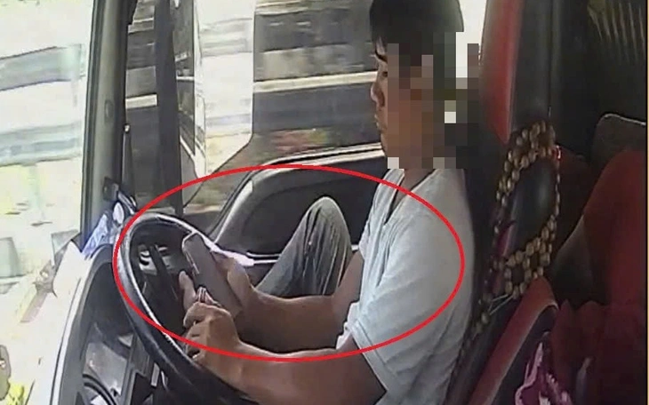 Bị phạt 77 triệu vì để tài xế không đủ điều kiện lái xe khách trên cao tốc - Ảnh 2.