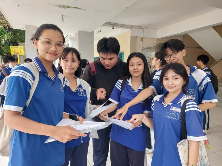 Chiều nay làm thủ tục dự thi tốt nghiệp THPT 2025, thí sinh lưu ý gì? - Ảnh 17. thi tốt nghiệp THPT - Ảnh 20.