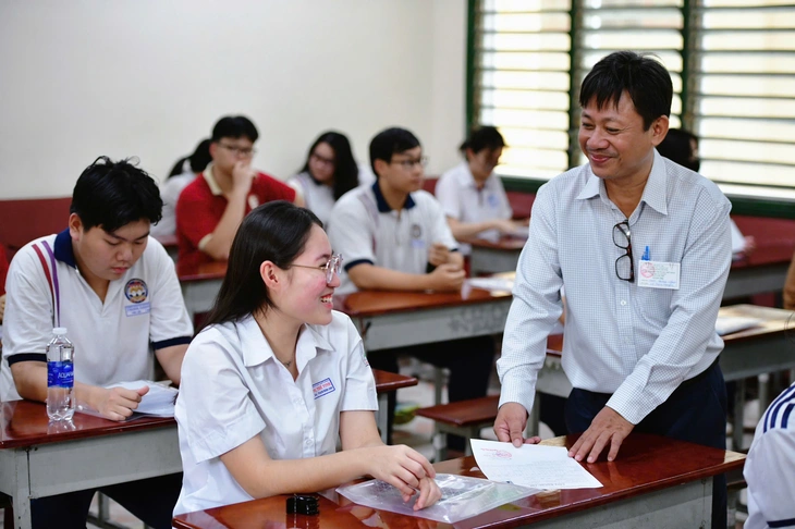thi tốt nghiệp THPT - Ảnh 23.
