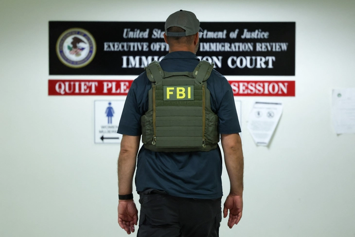 FBI tái triển khai lực lượng chống khủng bố trước nguy cơ bị Iran trả đũa - Ảnh 1. Lực lượng chống khủng bố Mỹ 'vào vị trí' vì sợ Iran trả đũa - Ảnh 1.