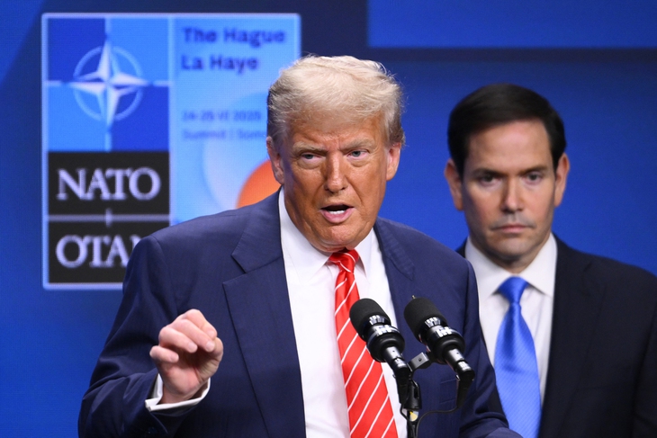 Ông Trump nói xung đột Iran - Israel có thể sớm tái diễn - Ảnh 1.