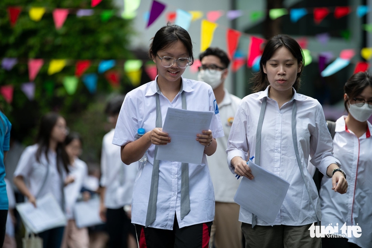 Chiều nay làm thủ tục dự thi tốt nghiệp THPT 2025, thí sinh lưu ý gì?