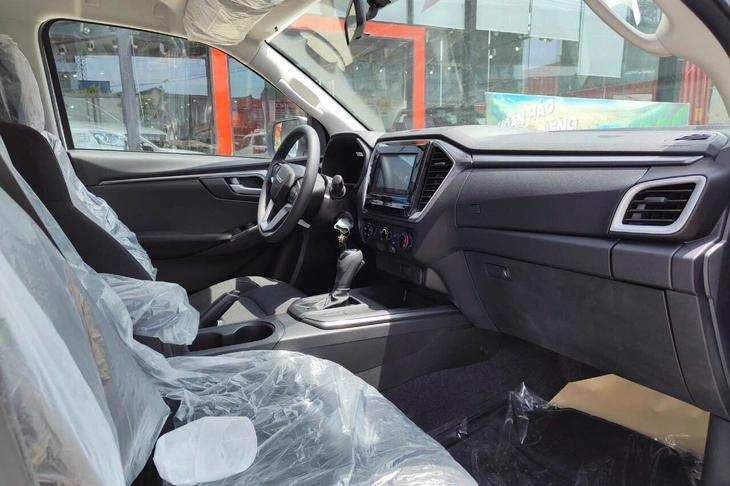 Isuzu D-Max - Ảnh 7.