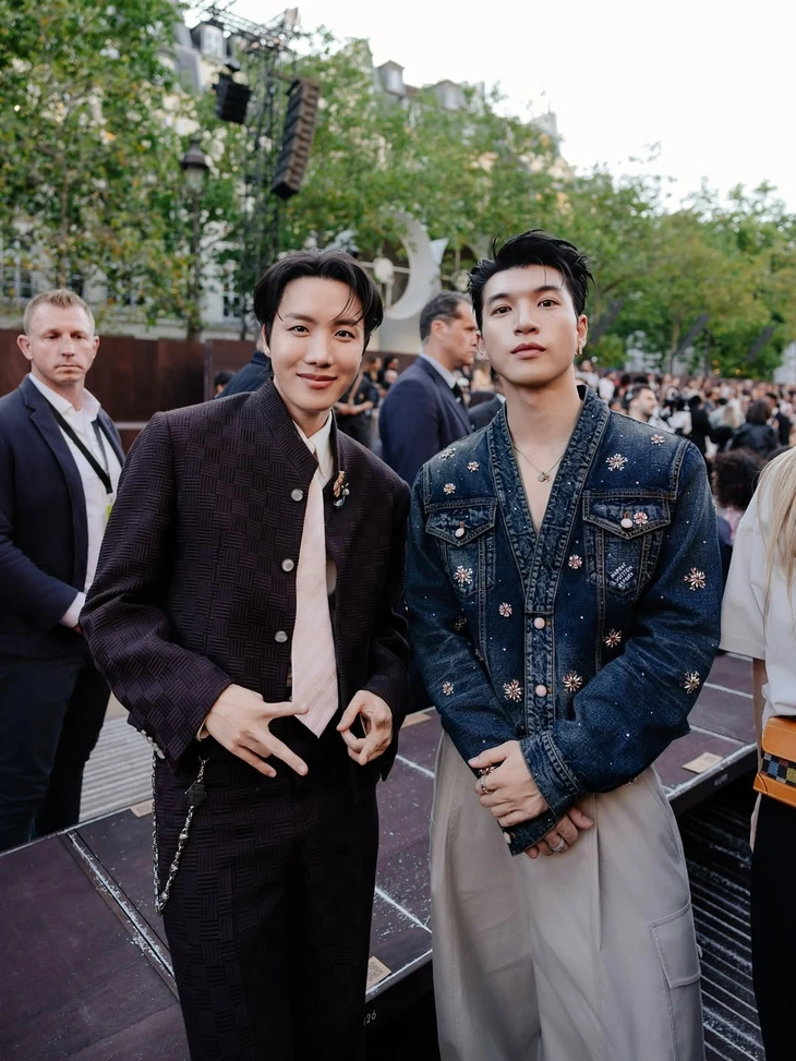 HIEUTHUHAI gây phấn khích khi hội ngộ đại sứ Louis Vuitton: 'Anh Minh Hiếu gặp anh Jay Hiếu' - Ảnh 1. Hieuthuhai - Ảnh 4.