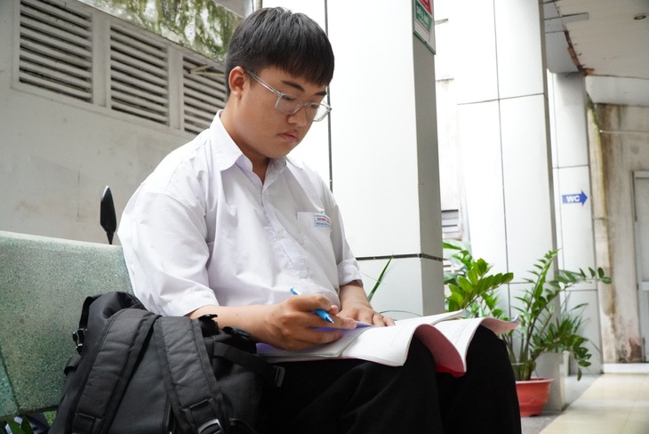 thi tốt nghiệp - Ảnh 1.