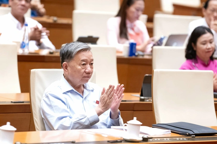 Chính thức miễn học phí cho học sinh công lập cả nước, học sinh tư thục được hỗ trợ - Ảnh 1.