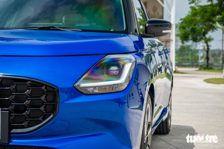 Suzuki Swift 2025 ra mắt Việt Nam: Giá 569 triệu, máy hybrid, 6 tính năng ADAS, đấu Mazda2 hatchback- Ảnh 3. Suzuki Swift - Ảnh 3.