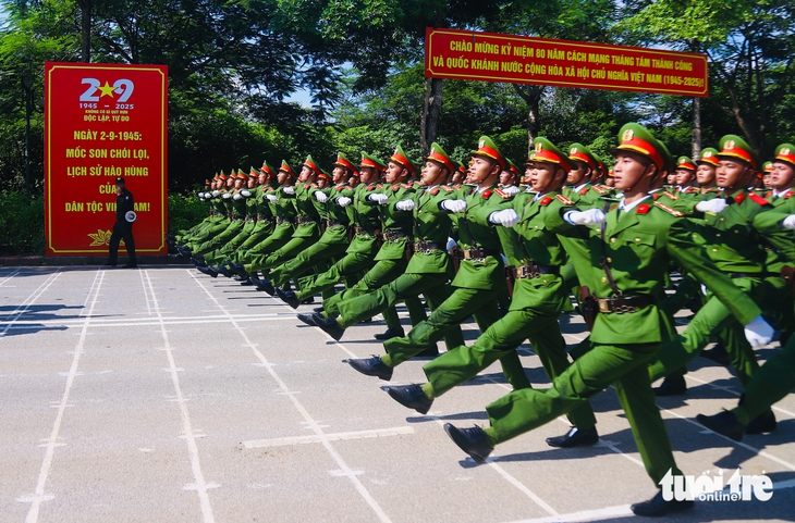 diễu binh - Ảnh 6.