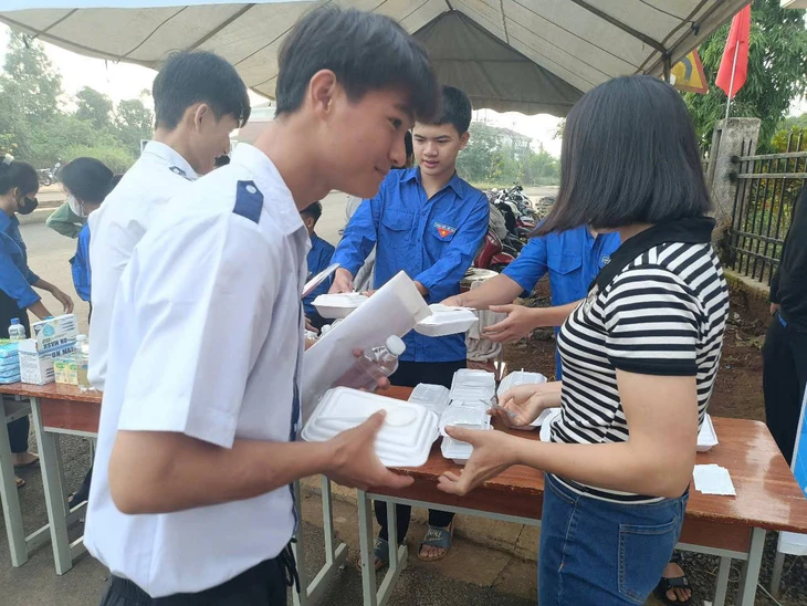 tốt nghiệp - Ảnh 12.
