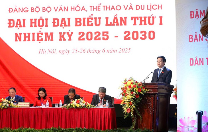 Ông Nguyễn Văn Hùng tiếp tục giữ chức Bí thư Đảng ủy Bộ Văn hóa, Thể thao và Du lịch - Ảnh 1. Ông Nguyễn Văn Hùng tiếp tục làm bí thư Đảng ủy Bộ Văn hóa, Thể thao và Du lịch - Ảnh 1.