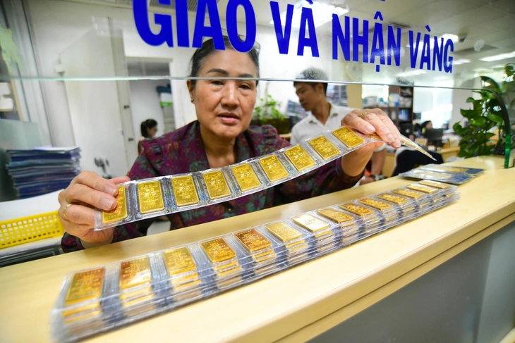 Kiến nghị bỏ yêu cầu vốn điều lệ tối thiểu 1.000 tỉ đồng mới được sản xuất vàng miếng - Ảnh 1.