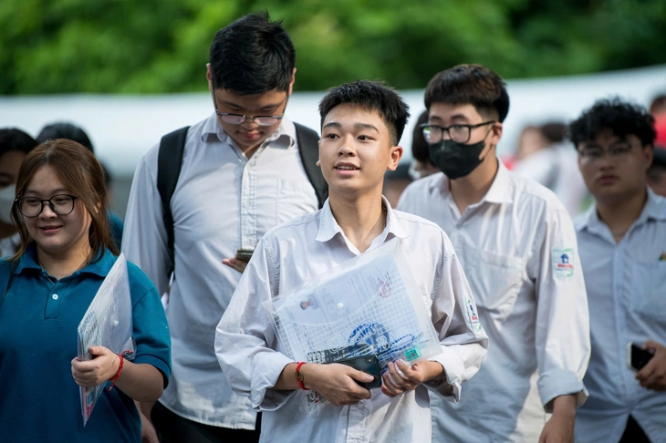 đề thi toán - Ảnh 9.