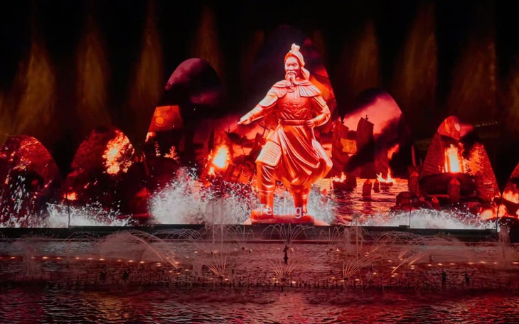 Show thực cảnh ở hồ Than Thở Đà Lạt về hành trình bước vào kỷ nguyên vươn mình của dân tộc- Ảnh 2.