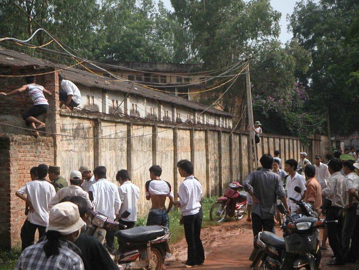 Thi tốt nghiệp phổ thông năm 1999 và bây giờ - Ảnh 3.