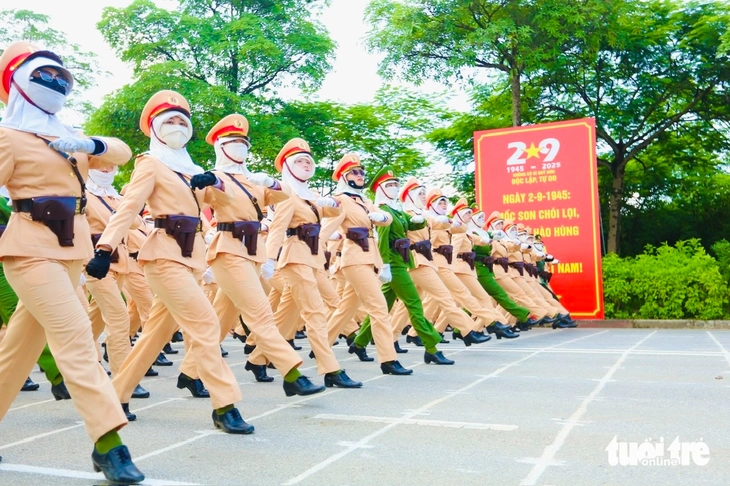 diễu binh - Ảnh 3.