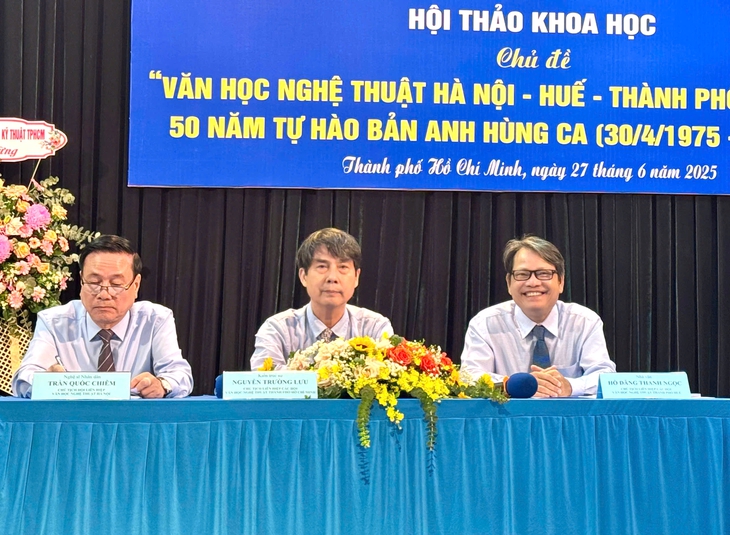 Sài Gòn vùng đất còn trẻ thì có di sản gì? - Ảnh 2. Văn học nghệ thuật Hà Nội - Huế - TP.HCM 50 năm tự hào bản anh hùng ca - Ảnh 2.