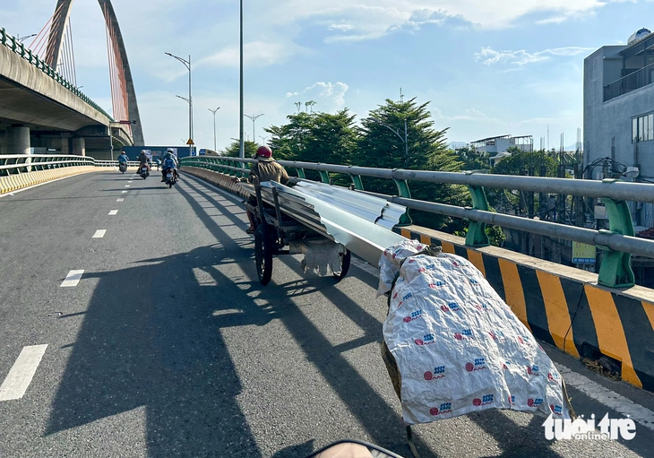 xe ba gác - Ảnh 1.