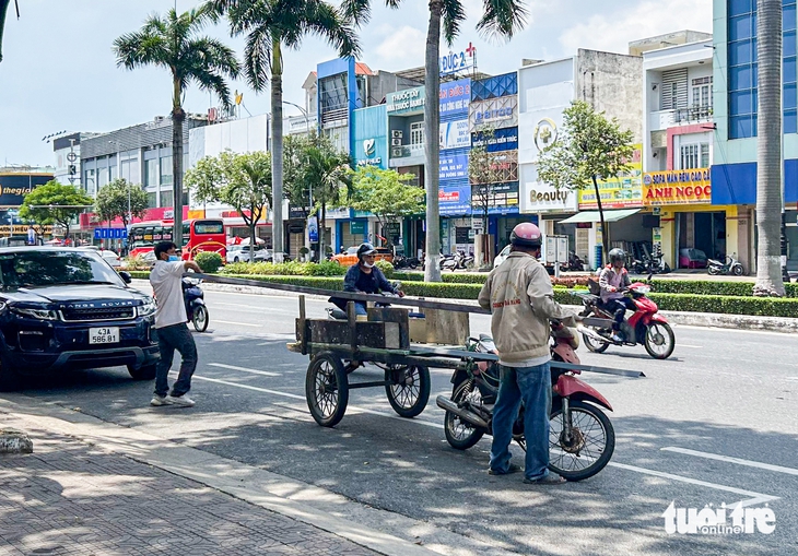 xe ba gác - Ảnh 9.