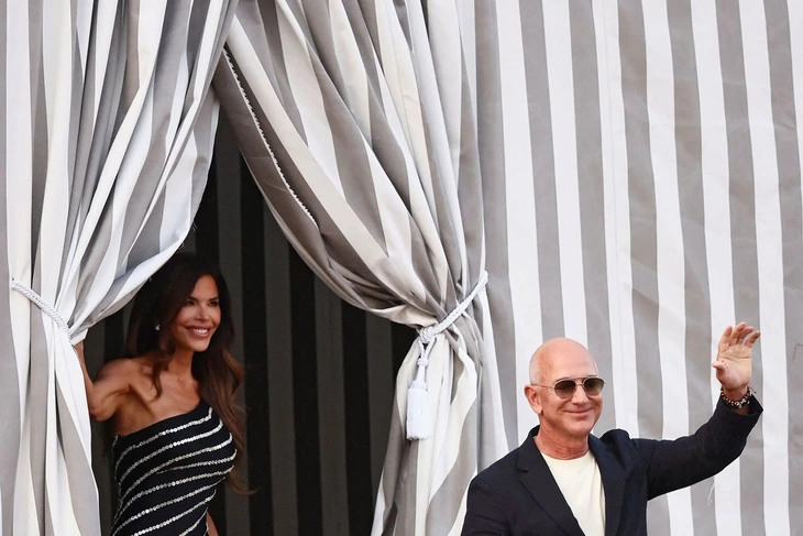 Jeff Bezos - Ảnh 7.