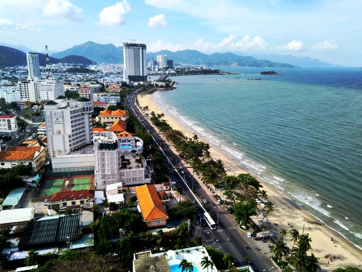 Dự án lấp biển Nha Trang thành đảo xây tượng “quốc mẫu”, khách sạn dưới đáy biển - Ảnh 3.