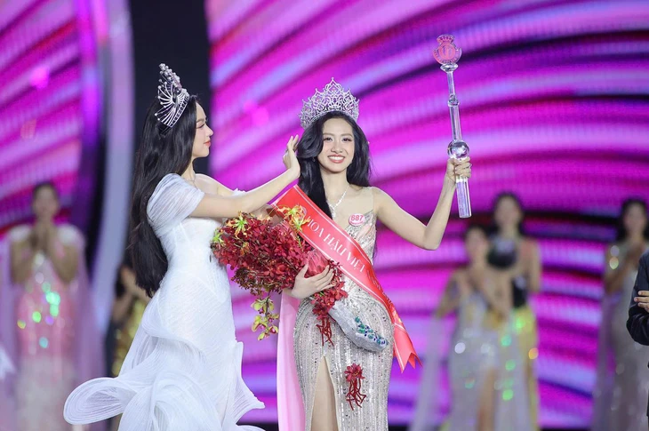 Bố mẹ Hà Trúc Linh: 'Chỉ gửi vài trăm cho con mua son phấn thi hoa hậu' - Ảnh 4.