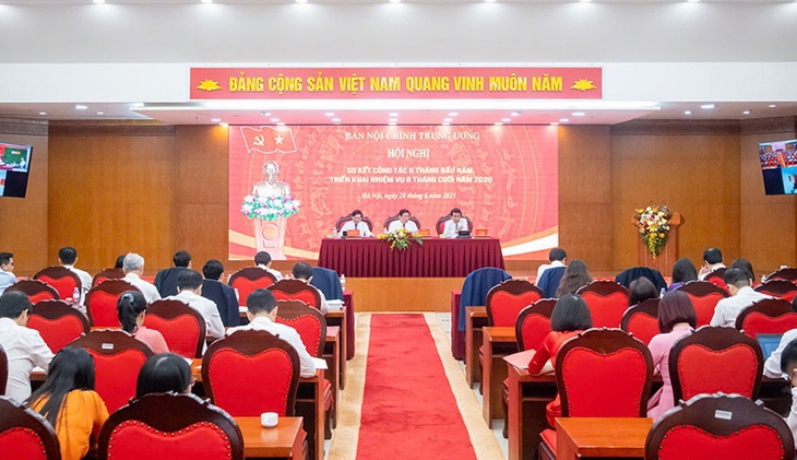 cán bộ - Ảnh 2.