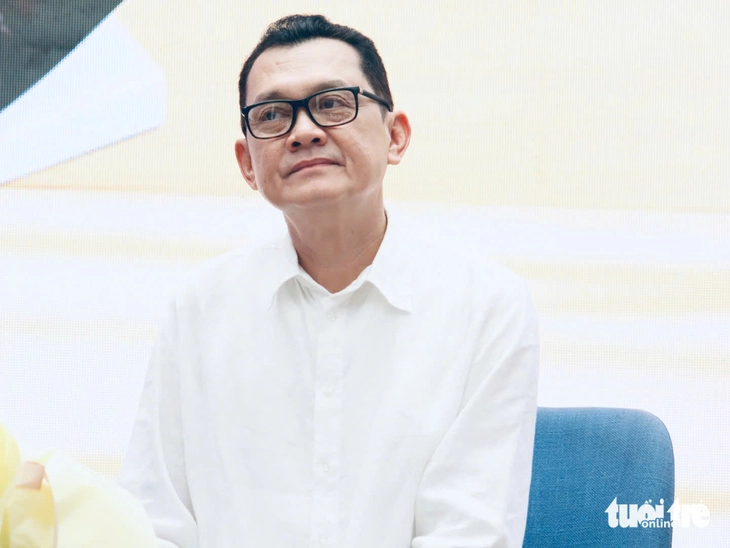 Cuốn sách mọn dâng lên má Ba bởi chuyện đời tôi bắt đầu từ Thanh Nga cô nương - Ảnh 2. Hữu Châu - Ảnh 2.