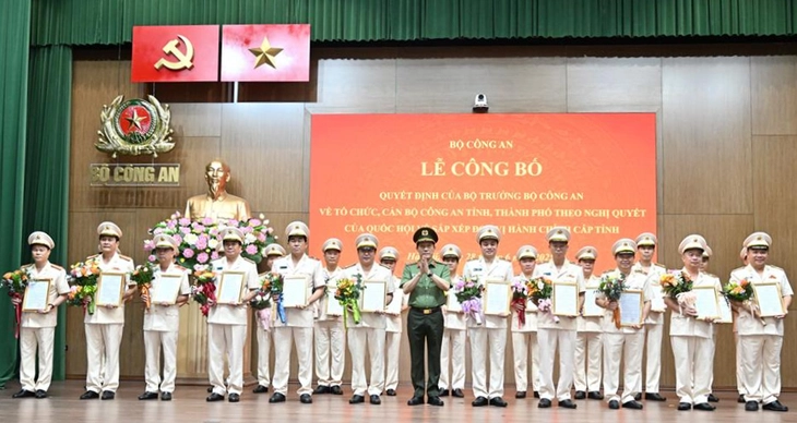 công an - Ảnh 1.