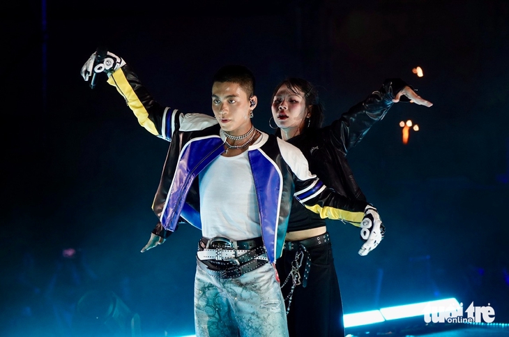 Jason Derulo bất ngờ hủy show GAMA Music Racing Festival, fan bức xúc đòi hoàn tiền vé - Ảnh 11. Ngôi sao Jason Derulo không xuất hiện tại show ở bờ sông Sài Gòn, fan bức xúc đòi trả tiền vé - Ảnh 10.