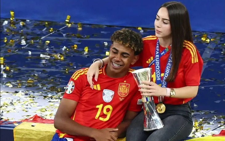 Yamal ra yêu sách, giành quyền đá phạt đền với Lewandowski - Ảnh 3.