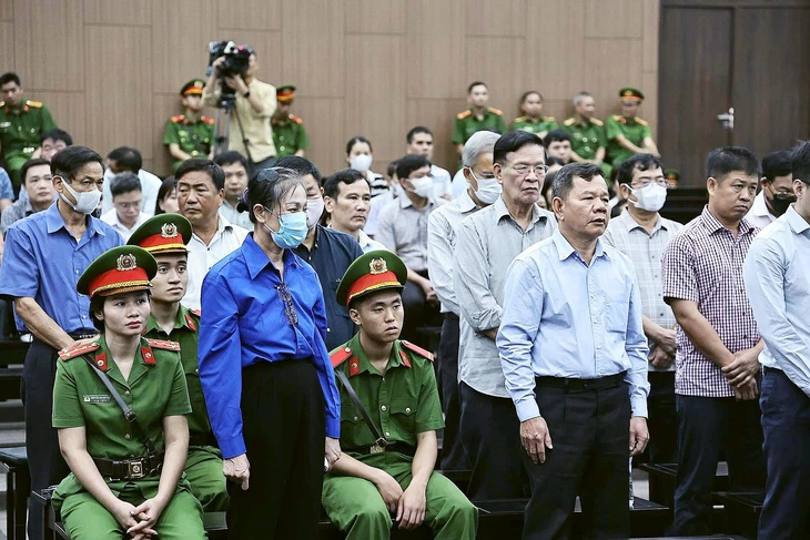 Luật sư: Bà Hoàng Thị Thúy Lan ngoài nhận tiền 'không làm hại tổ chức, cá nhân nào' - Ảnh 1.