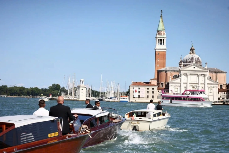 Đám cưới của tỉ phú Jeff Bezos đầy xa hoa, người dân Venice phẫn nộ sự xuống đường biểu tình - Ảnh 4. Jeff Bezos - Ảnh 4.