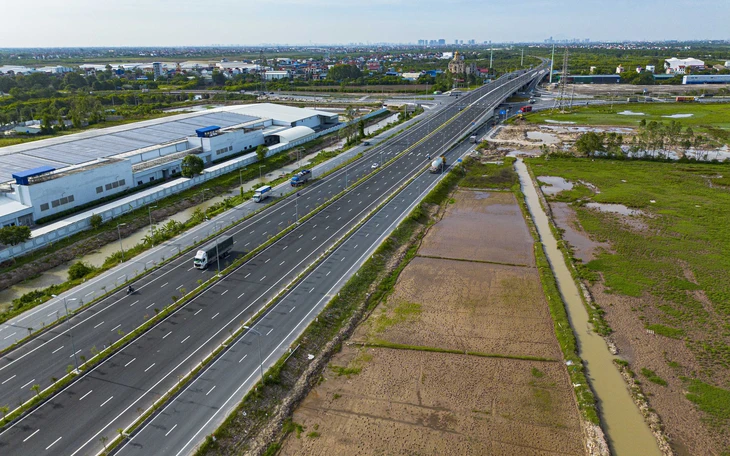 Chủ tịch UBND tỉnh Ninh Bình Phạm Quang Ngọc làm Phó bí thư tỉnh ủy Hưng Yên - Ảnh 3.