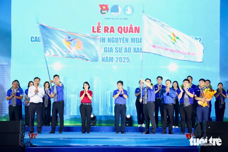 Sẵn sàng tình nguyện với "vùng trời quê hương nào cũng là bầu trời tổ quốc" - Ảnh 1. mùa hè xanh - Ảnh 1.