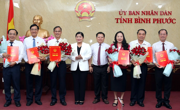 Bình Phước: 17 cán bộ cấp tỉnh nghỉ hưu trước tuổi - Ảnh 1.