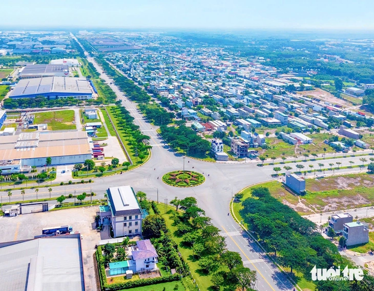 Chủ tịch Bình Dương gửi thư động viên cán bộ phát huy năng động khi sáp nhập TP.HCM- Ảnh 3. Chủ tịch Bình Dương gửi thư động viên cán bộ phát huy năng động khi sáp nhập TP.HCM - Ảnh 3.