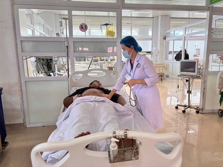8 người ngộ độc sau ăn nấm lạ, 1 người tổn thương gan, thận - Ảnh 1. ngộ độc - Ảnh 1.