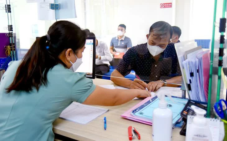 Cán bộ, công chức muốn đi học sau đại học cần lưu ý đề xuất mới của Bộ Nội vụ - Ảnh 2.
