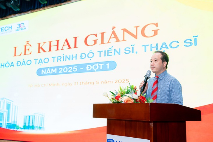 HUTECH khai giảng cho tân học viên cao học và nghiên cứu sinh - Ảnh 1.