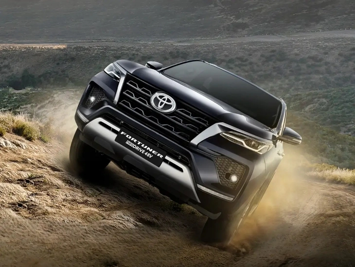 Toyota Fortuner - Ảnh 1.