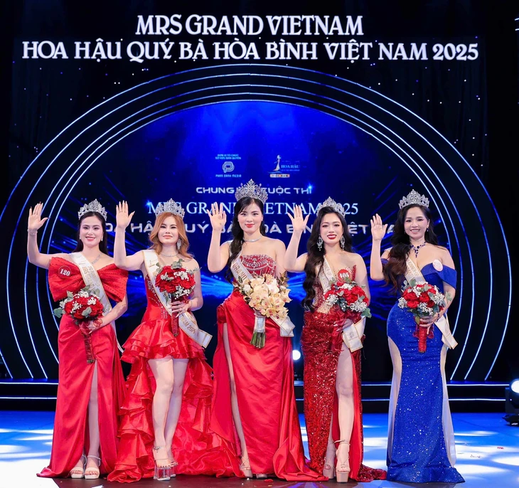 Sau tuần ‘cao điểm’ hoa hậu, lại có thêm hoa hậu Nguyễn Thị Thưa - Ảnh 3. Nguyễn Thị Thưa - Ảnh 3.