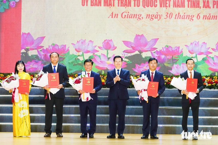 Ai là bí thư, chủ tịch 102 xã, phường và đặc khu của tỉnh An Giang? - Ảnh 3.