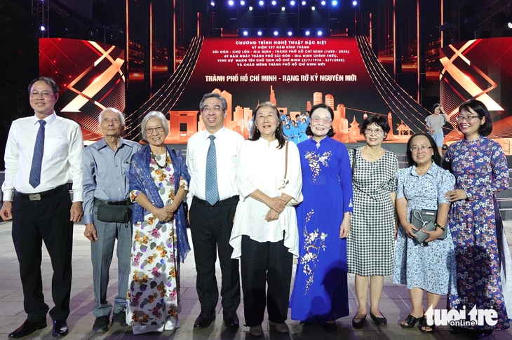 Rộn ràng giai điệu chào mừng TP.HCM - Rạng rỡ kỷ nguyên mới - Ảnh 1. TP.HCM - Ảnh 1.