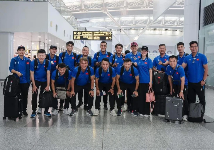 bóng đá chuyên nghiệp - Ảnh 1.