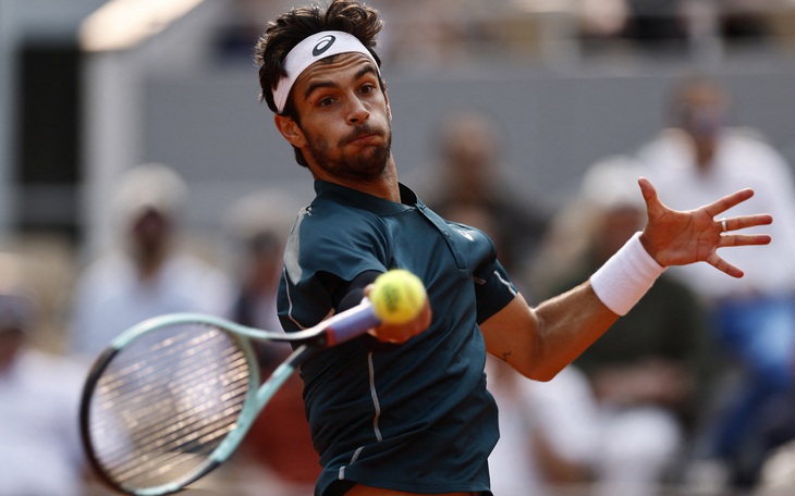 Nữ tay vợt hạng 361 viết tiếp câu chuyện cổ tích khi vào bán kết Roland Garros 2025 - Ảnh 4.